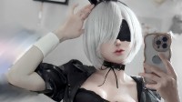 美女COS《尼爾》2B超還原：服裝凸顯身材曼妙曲線！